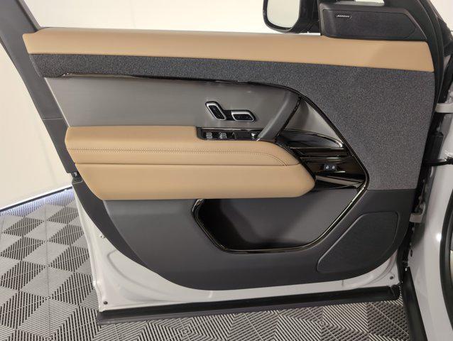 new 2025 Land Rover Range Rover Sport car, priced at $92,281