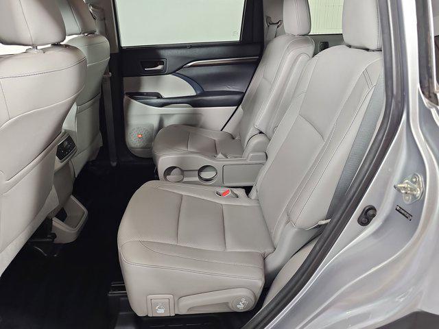 used 2014 Toyota Highlander car, priced at $12,999