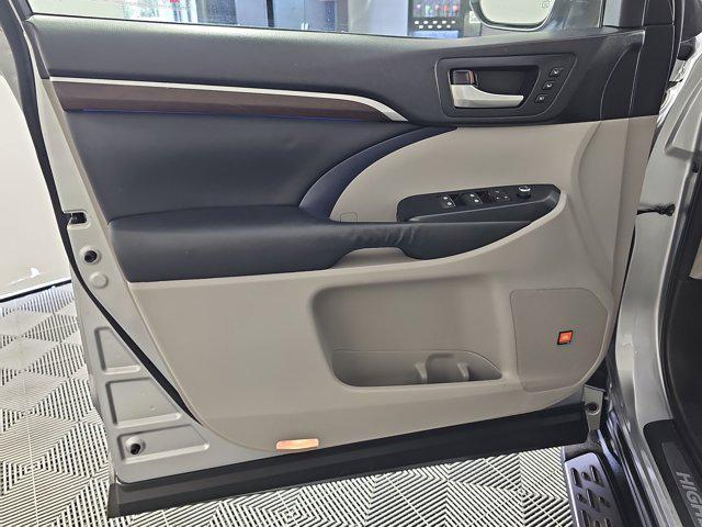 used 2014 Toyota Highlander car, priced at $12,999