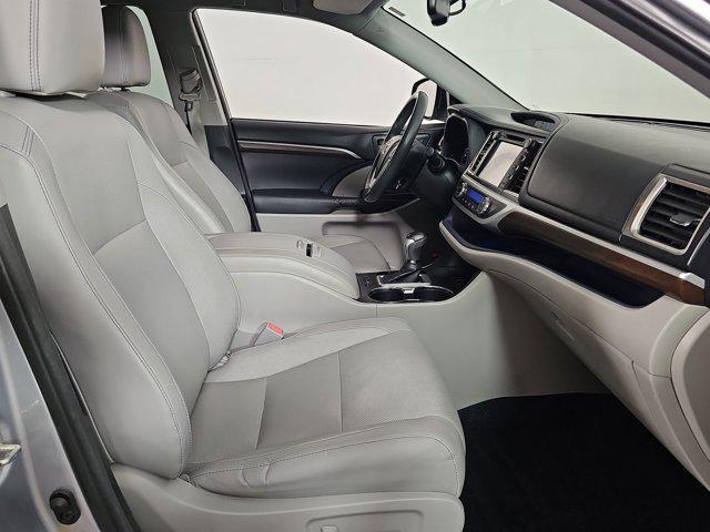 used 2014 Toyota Highlander car, priced at $12,999