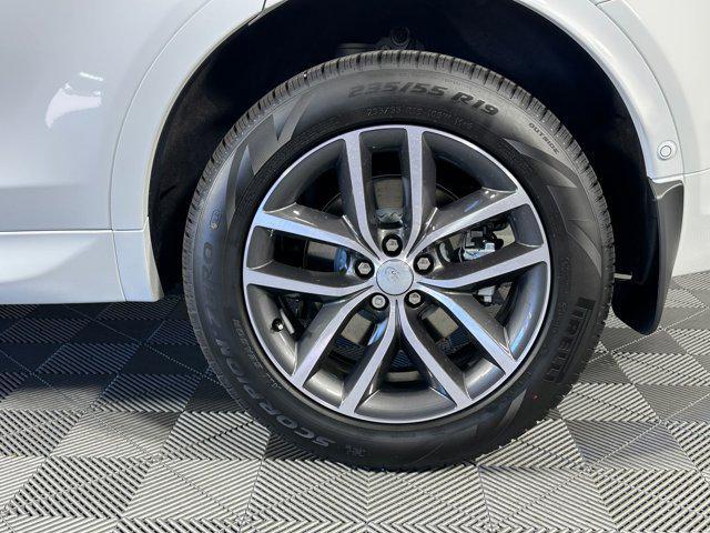 new 2025 Land Rover Discovery Sport car, priced at $54,248