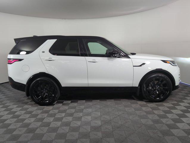 new 2025 Land Rover Discovery car, priced at $72,243