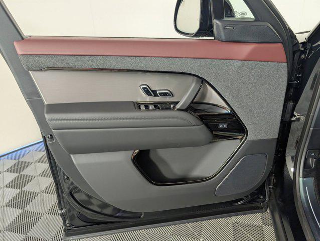 new 2025 Land Rover Range Rover Sport car, priced at $100,005