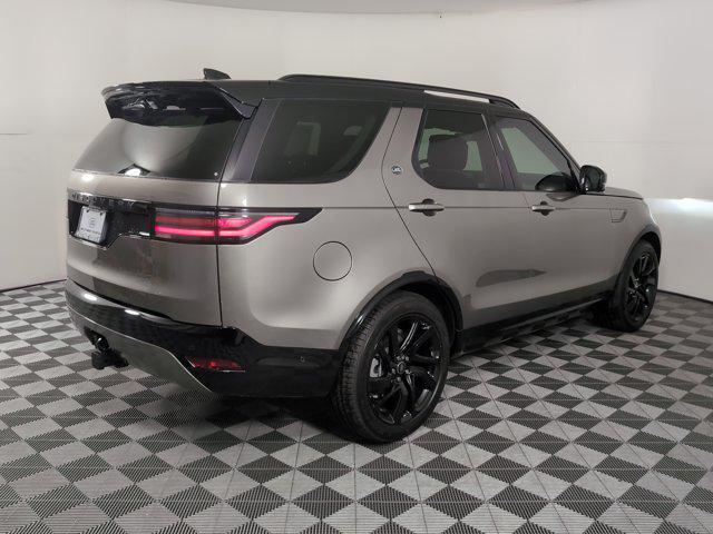 new 2025 Land Rover Discovery car, priced at $73,518