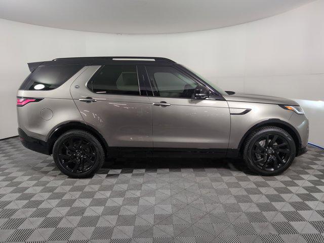 new 2025 Land Rover Discovery car, priced at $73,518