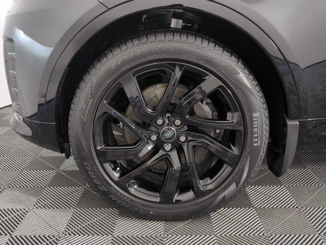 new 2025 Land Rover Discovery car, priced at $78,068