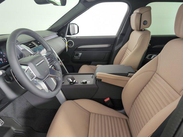 new 2025 Land Rover Discovery car, priced at $78,068