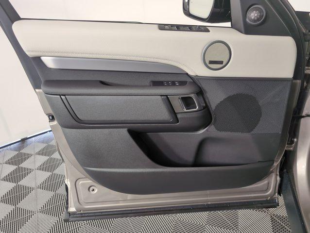new 2025 Land Rover Discovery car, priced at $72,343