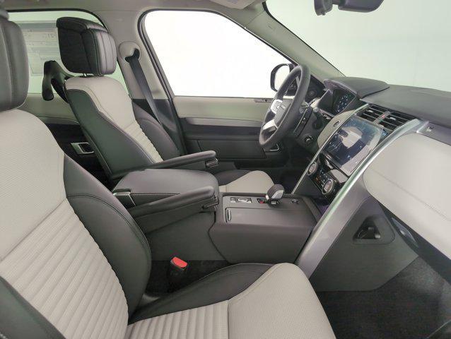 new 2025 Land Rover Discovery car, priced at $72,343
