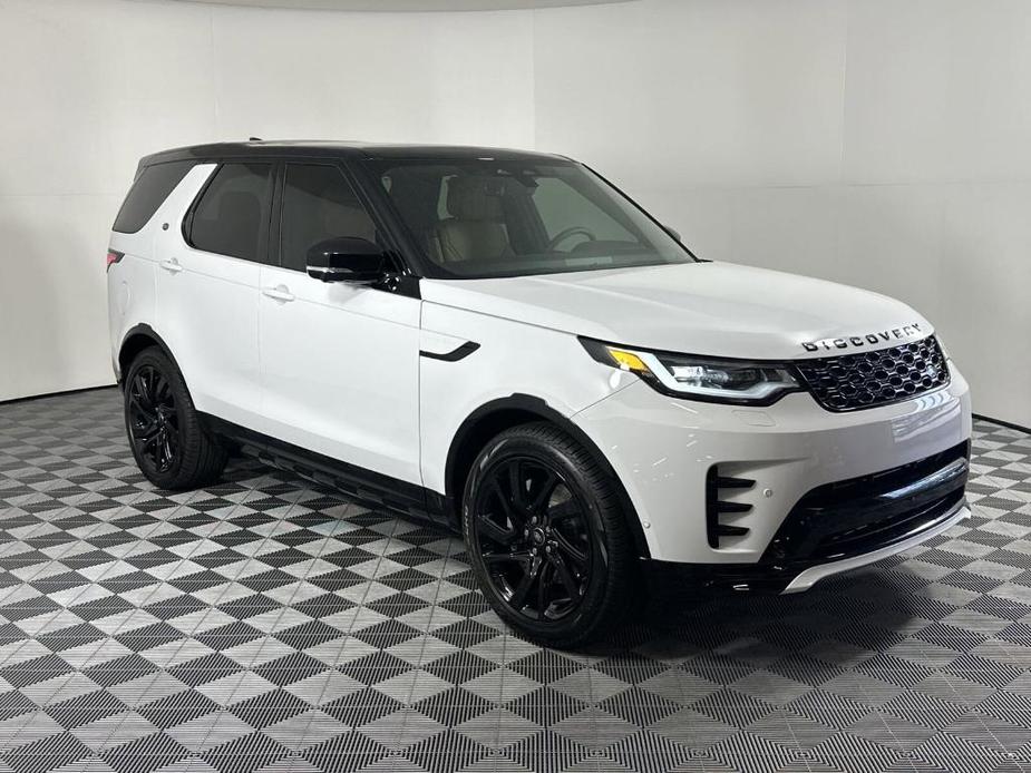 new 2024 Land Rover Discovery car, priced at $70,975
