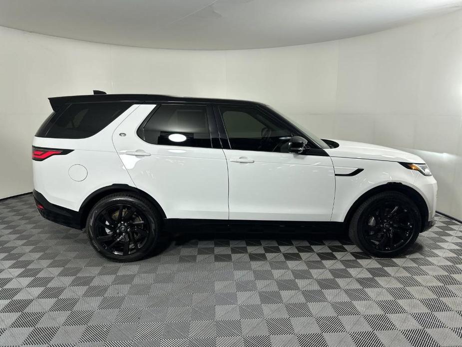 new 2024 Land Rover Discovery car, priced at $70,975