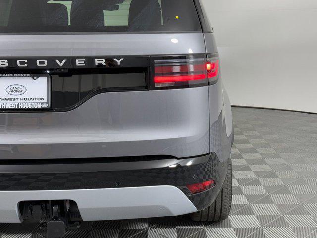 new 2025 Land Rover Discovery car, priced at $86,078