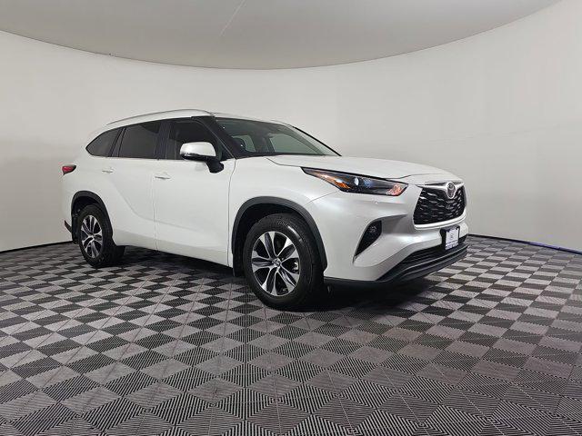 used 2023 Toyota Highlander car, priced at $37,498