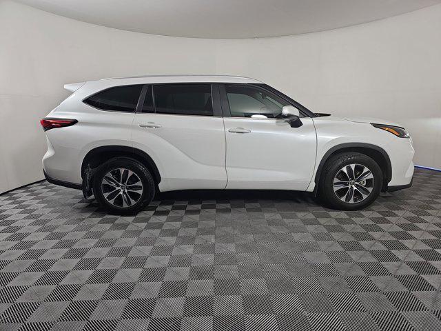 used 2023 Toyota Highlander car, priced at $37,498