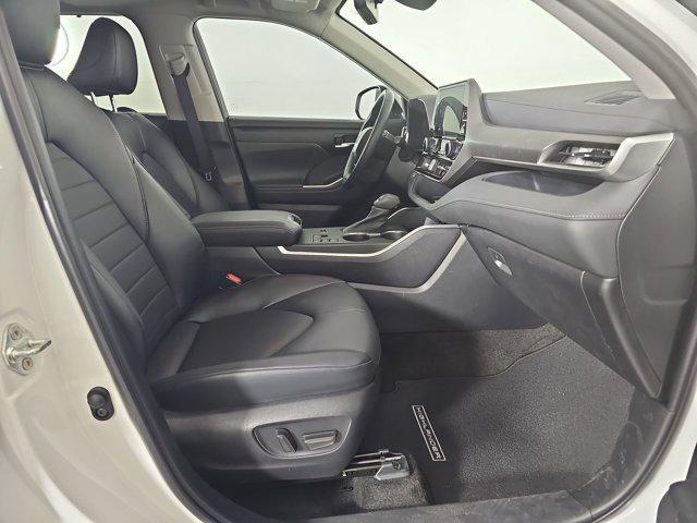 used 2023 Toyota Highlander car, priced at $37,498