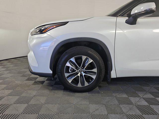 used 2023 Toyota Highlander car, priced at $37,498