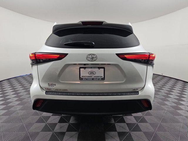 used 2023 Toyota Highlander car, priced at $37,498