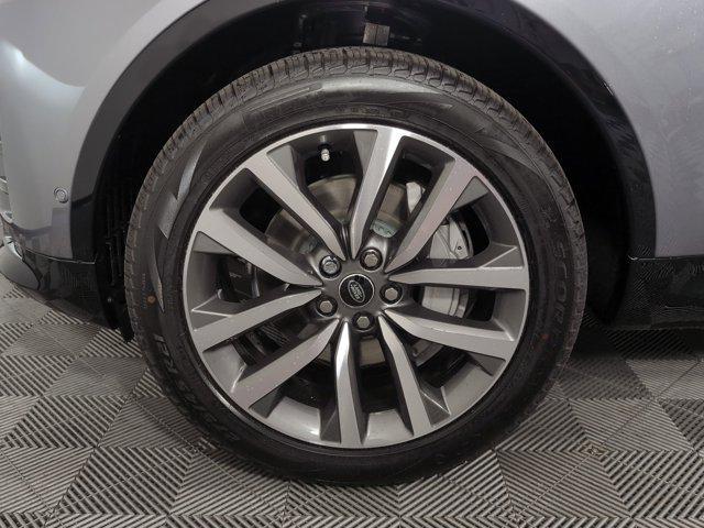 used 2025 Land Rover Discovery car, priced at $74,378