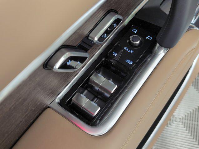 new 2025 Land Rover Range Rover car, priced at $137,595