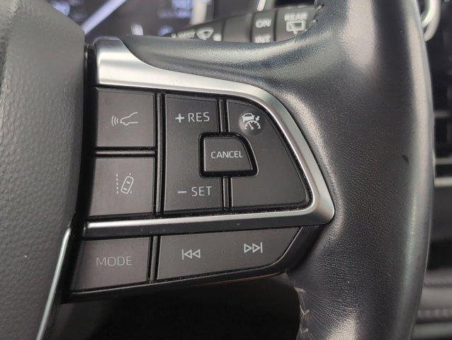 used 2021 Toyota Highlander car, priced at $30,997