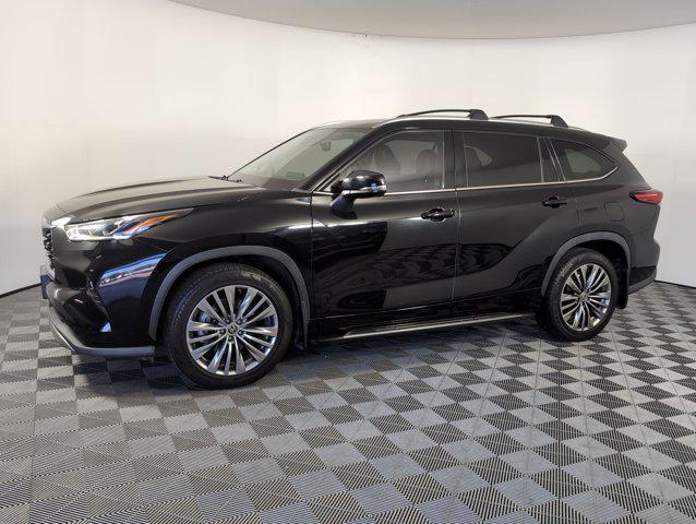 used 2021 Toyota Highlander car, priced at $30,997
