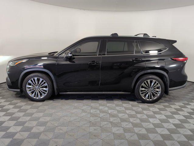 used 2021 Toyota Highlander car, priced at $30,997
