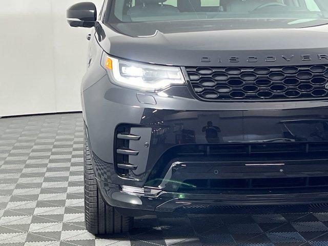 new 2025 Land Rover Discovery car, priced at $78,068