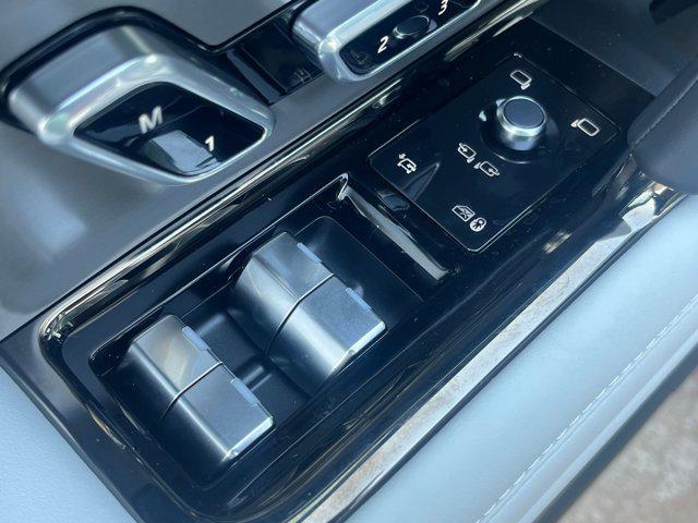 new 2025 Land Rover Range Rover Sport car, priced at $91,845