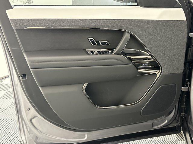 new 2025 Land Rover Range Rover Sport car, priced at $106,580