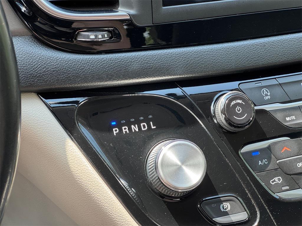 used 2020 Chrysler Pacifica car, priced at $14,695
