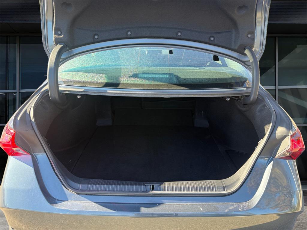 used 2019 Toyota Avalon Hybrid car, priced at $23,995