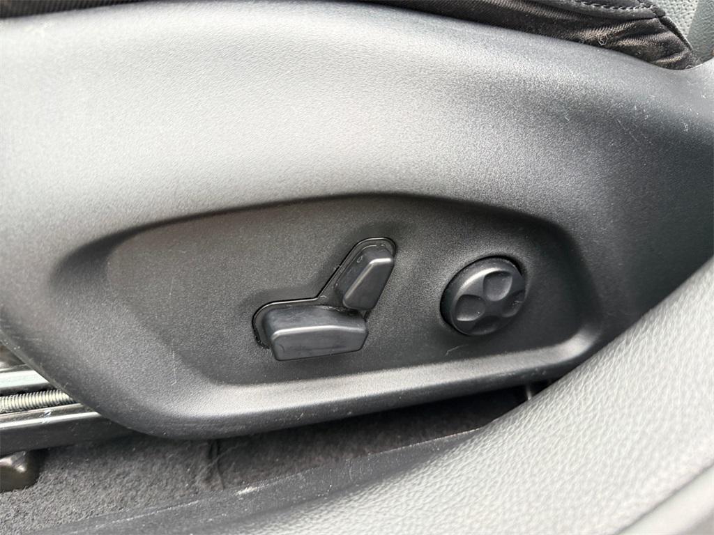 used 2021 Jeep Compass car, priced at $15,995