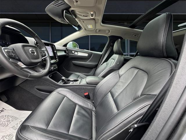 used 2022 Volvo XC40 car, priced at $30,295