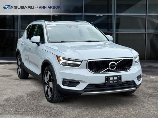 used 2022 Volvo XC40 car, priced at $30,295