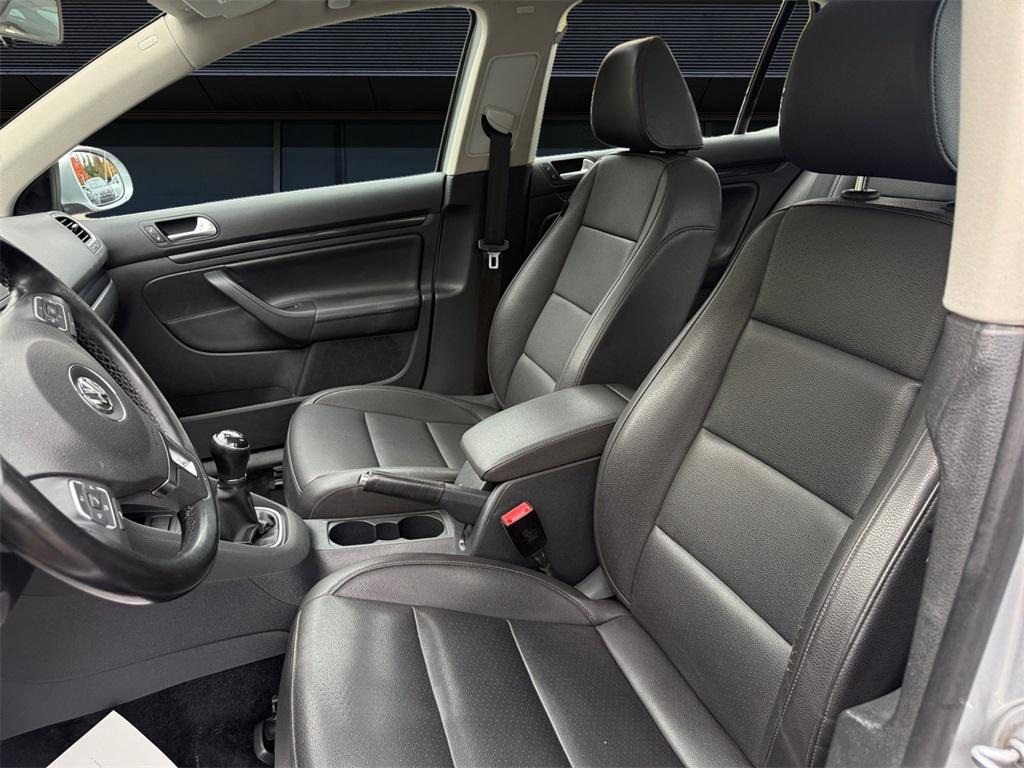 used 2013 Volkswagen Jetta SportWagen car, priced at $8,495