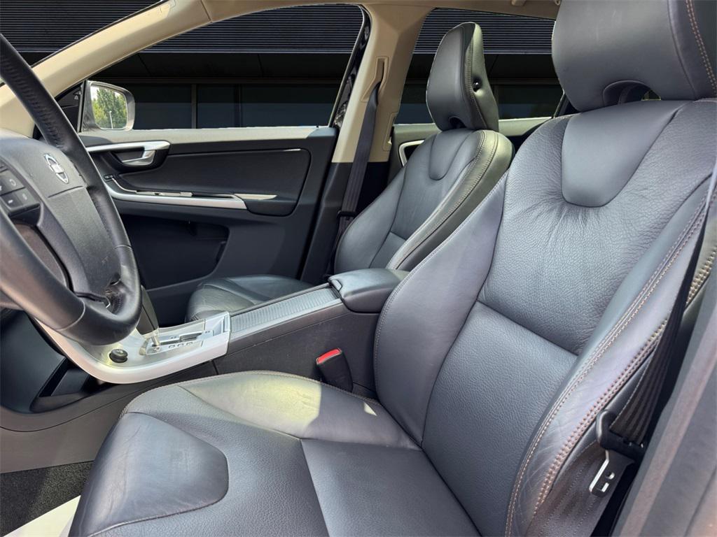 used 2010 Volvo XC60 car, priced at $8,995