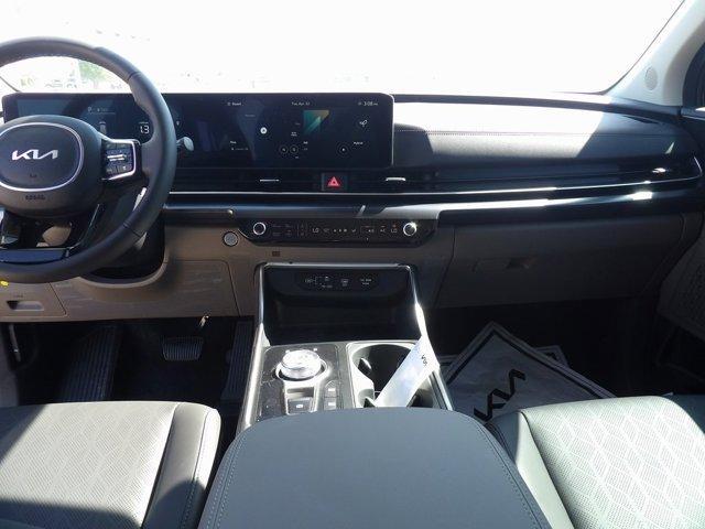 new 2025 Kia Carnival Hybrid car, priced at $41,655