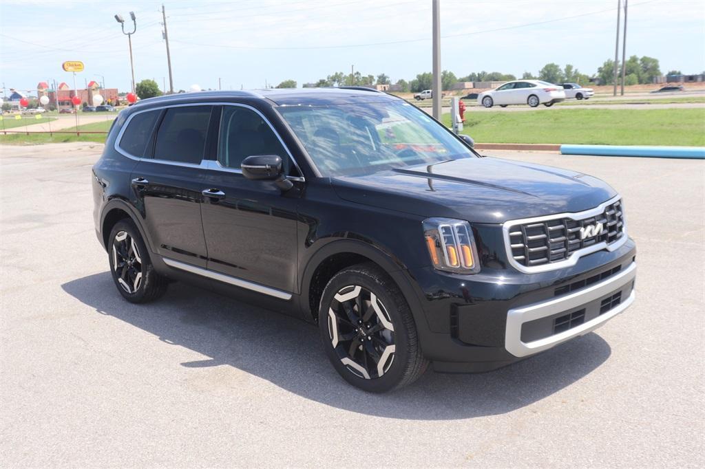 new 2025 Kia Telluride car, priced at $41,205