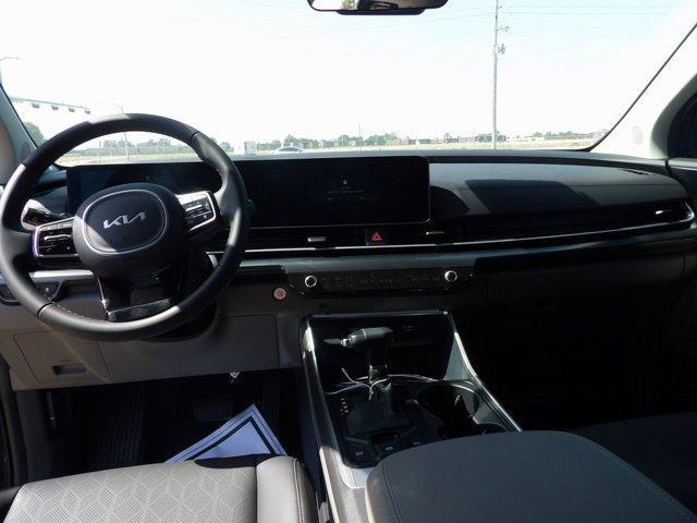 new 2025 Kia Carnival car, priced at $38,500