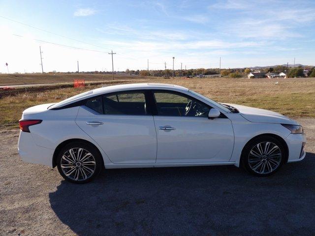 used 2023 Kia K5 car, priced at $18,000