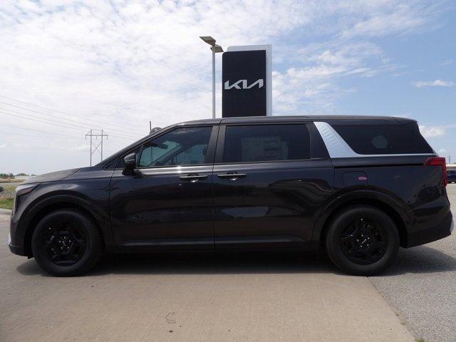 new 2025 Kia Carnival car, priced at $38,500