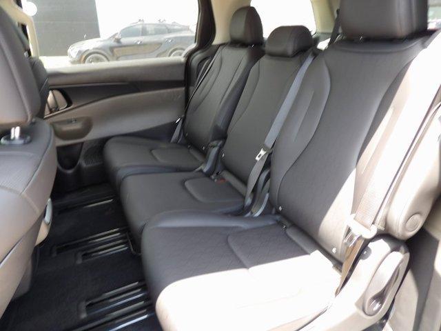new 2025 Kia Carnival car, priced at $38,500