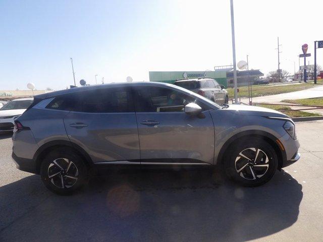 new 2025 Kia Sportage Hybrid car, priced at $29,042