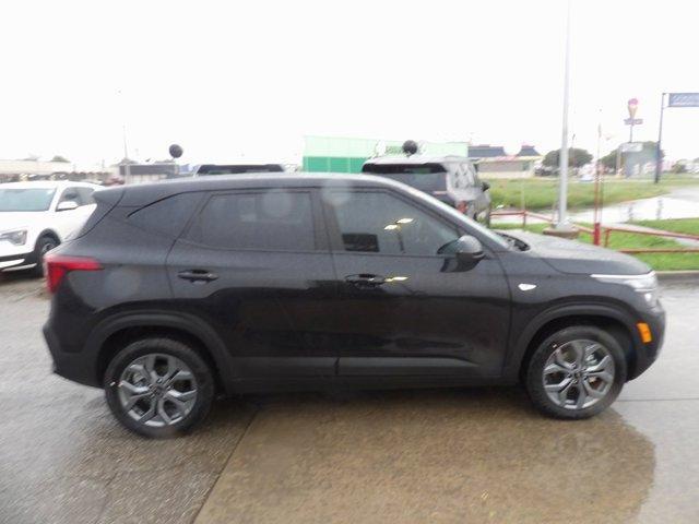 new 2026 Kia Seltos car, priced at $24,401