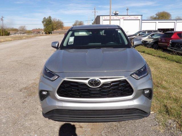 used 2021 Toyota Highlander car, priced at $26,000