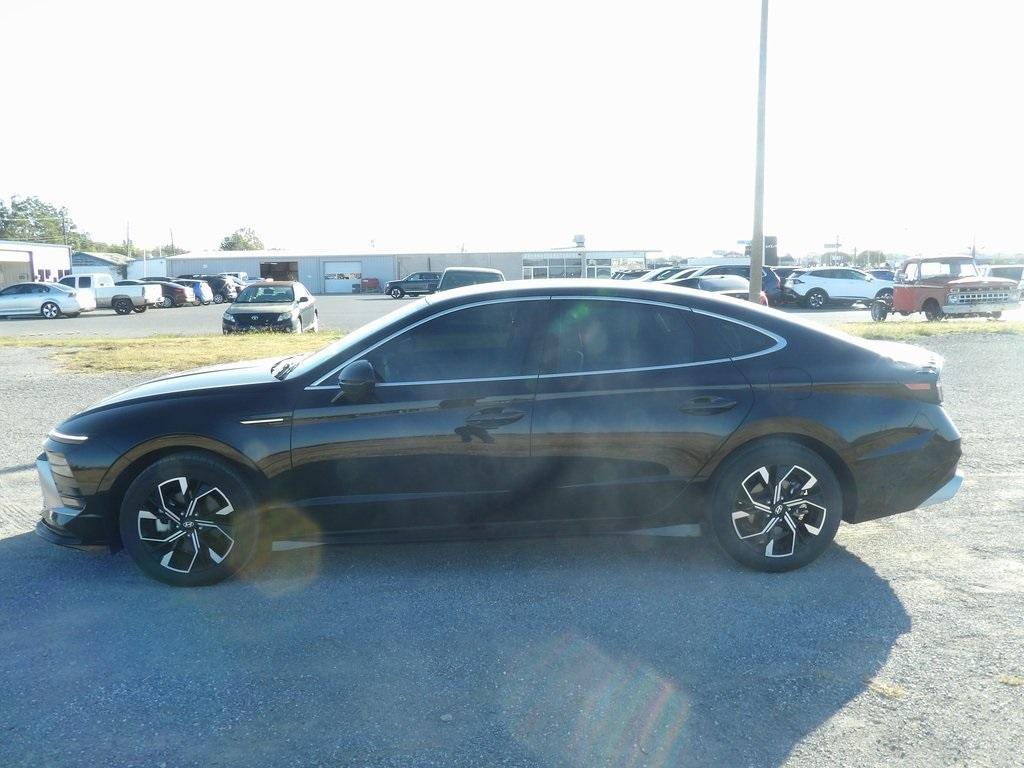 used 2025 Hyundai Sonata car, priced at $21,992