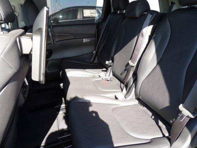 new 2025 Kia Carnival car, priced at $49,760