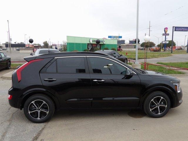 new 2025 Kia Niro car, priced at $34,324