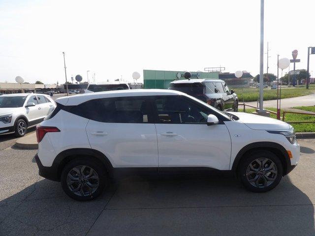 new 2026 Kia Seltos car, priced at $24,401