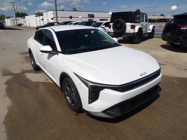 new 2025 Kia K4 car, priced at $23,346